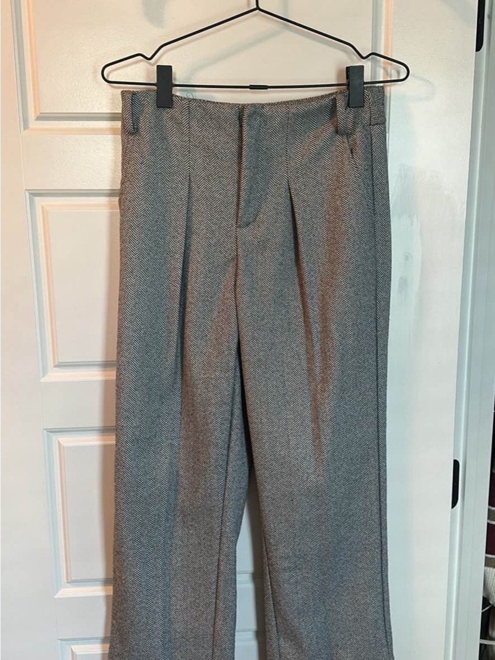 Classic Women’s Gray Herringbone Dress Pants